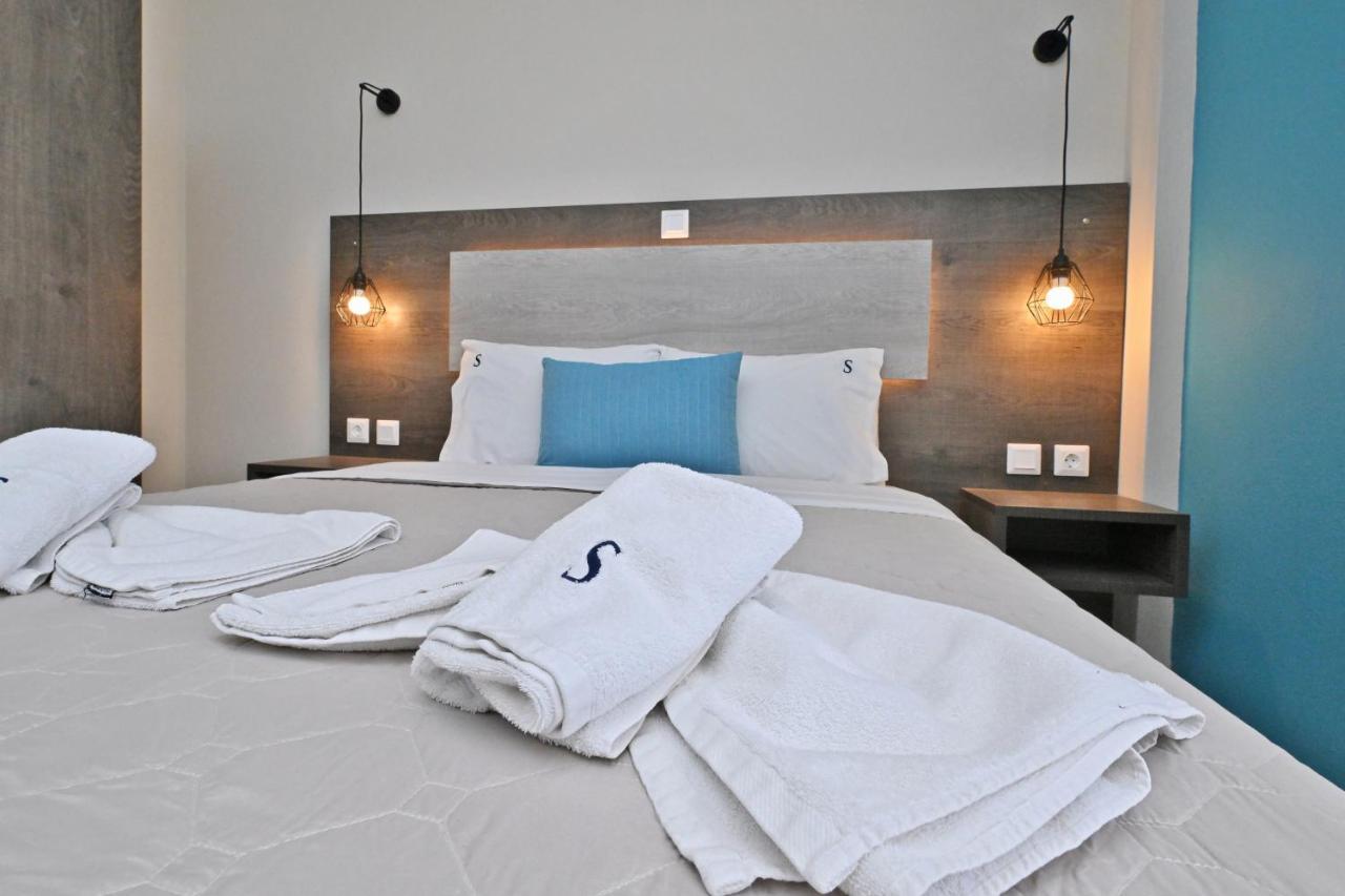 Sinodinos Deluxe Apartments Afytos Exteriör bild