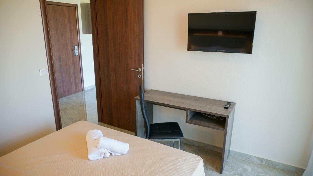 Sinodinos Deluxe Apartments Afytos Exteriör bild