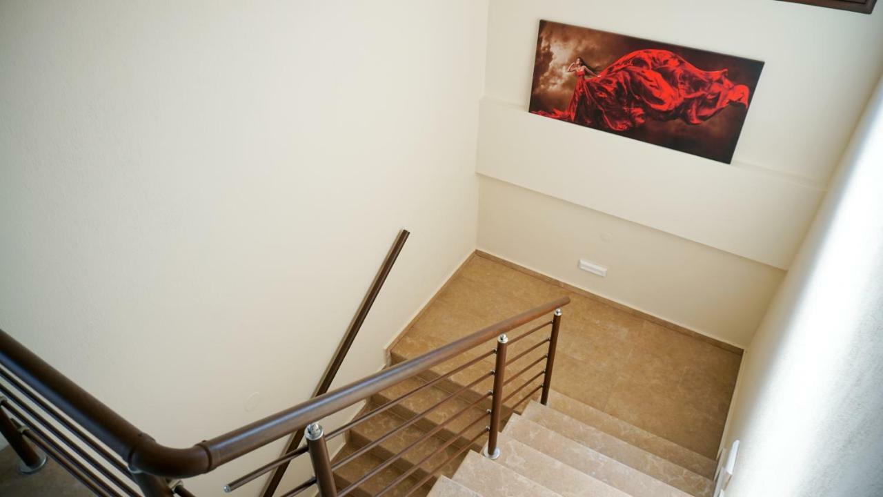 Sinodinos Deluxe Apartments Afytos Exteriör bild